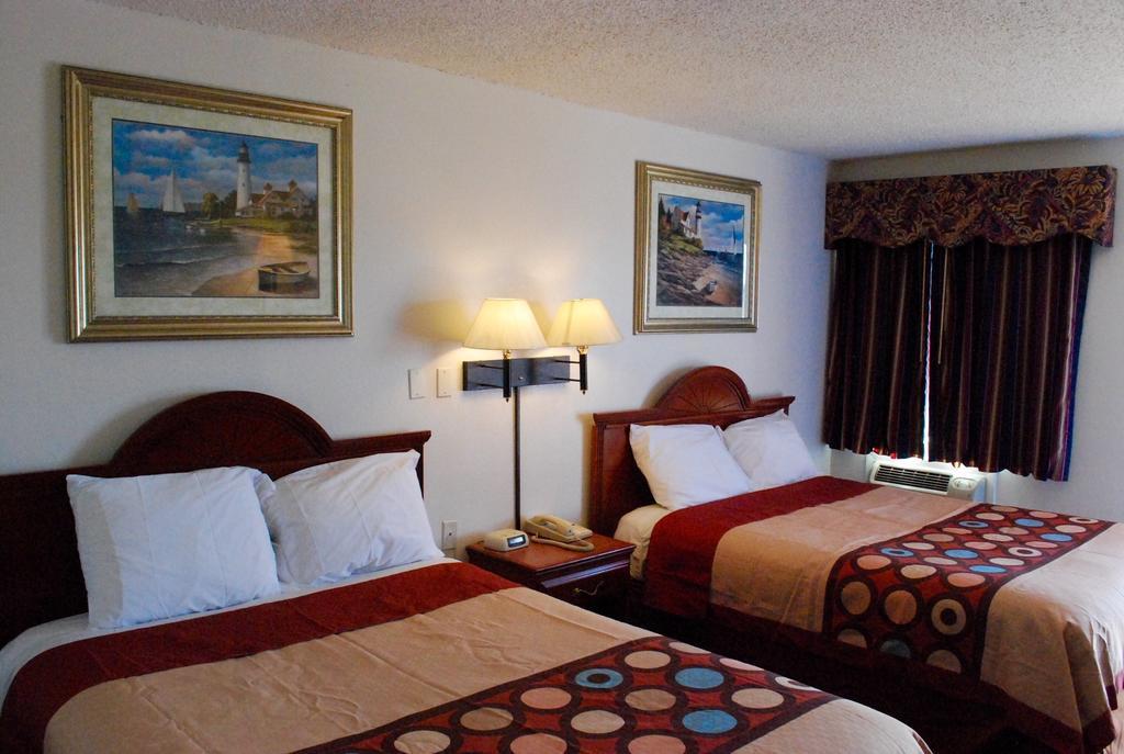Super 8 By Wyndham Eastland Hotel Kamer foto