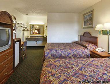 Super 8 By Wyndham Eastland Hotel Kamer foto